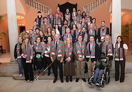 Gordillo se marcha de un acto del Ayuntamiento para no fotografiarse con Joaquín Caparrós