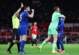 Lo nunca visto en Old Trafford: Gueye se va a la calle tras agredir a un compañero