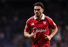 ¿Qué ha hecho Almeyda cuando Suazo fue baja en el Sevilla FC?