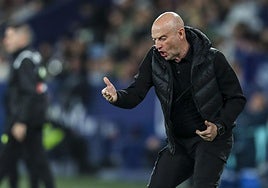 El Levante despide a Julián Calero tras la derrota ante el Athletic