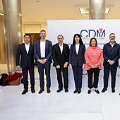 Los representantes de las distintas empresas y entidades firmantes del convenio de la Cátedra del Mar
