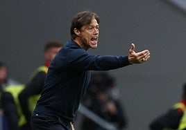 Matías Almeyda no encuentra el pulso del Sevilla