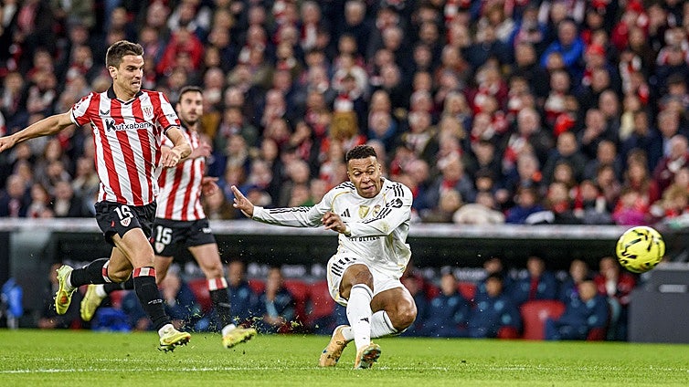 Mbappé machaca al Athletic y evita que Xabi toque fondo en San Mamés