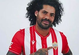 Aridane, jugador del Almería, detenido tras chocar su coche y dar positivo en alcohol