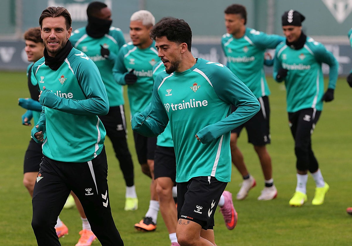 Lo Celso junto a Fornals en el entrenamiento de este viernes
