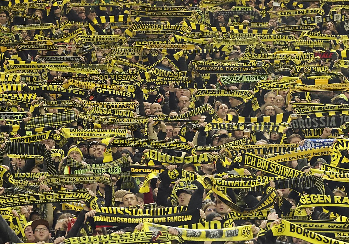 Aficionados del Borussia Dortmund durante el partido ante el Hoffenheim