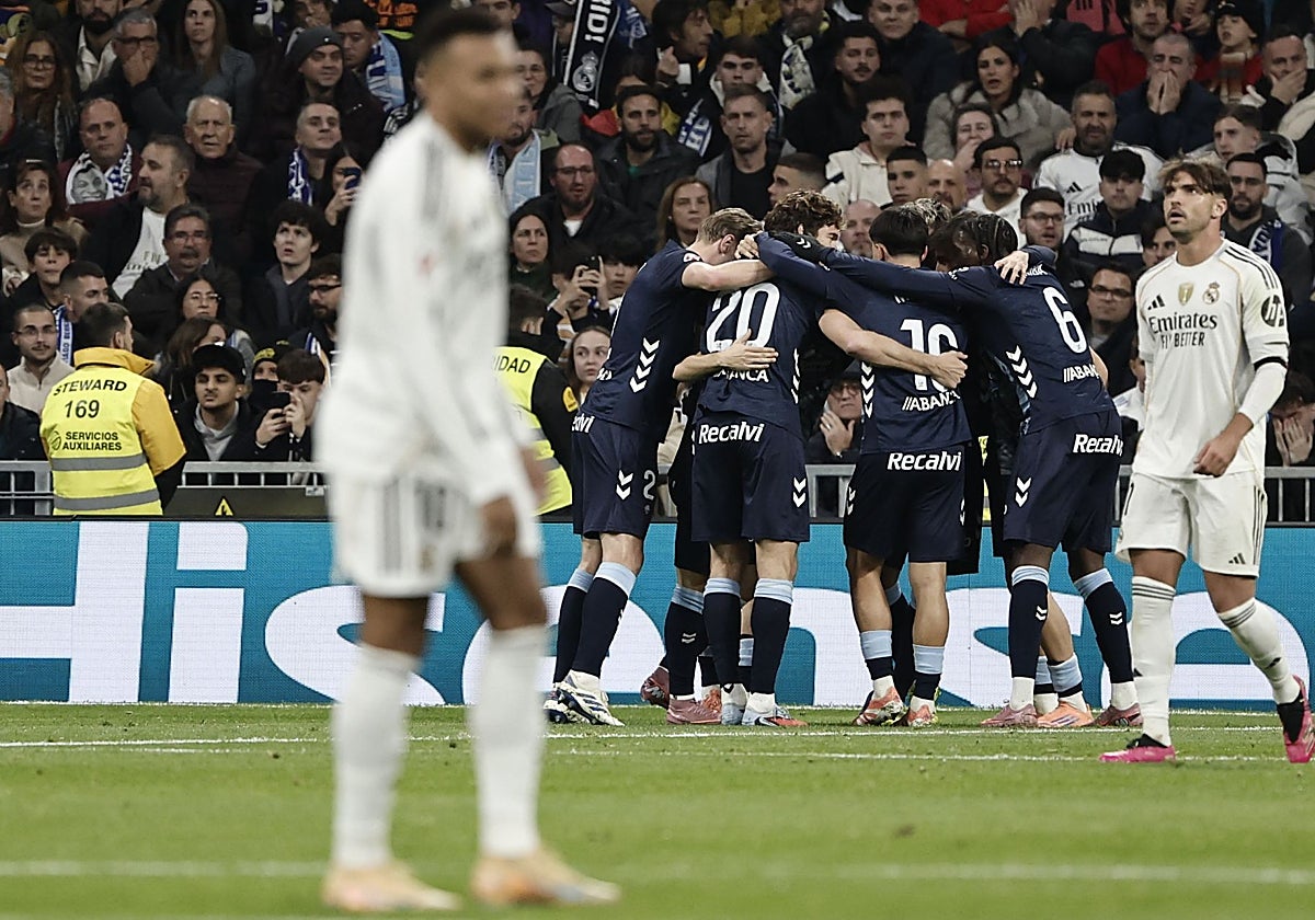 El Celta, celebrando el 0-1 en el Bernabéu