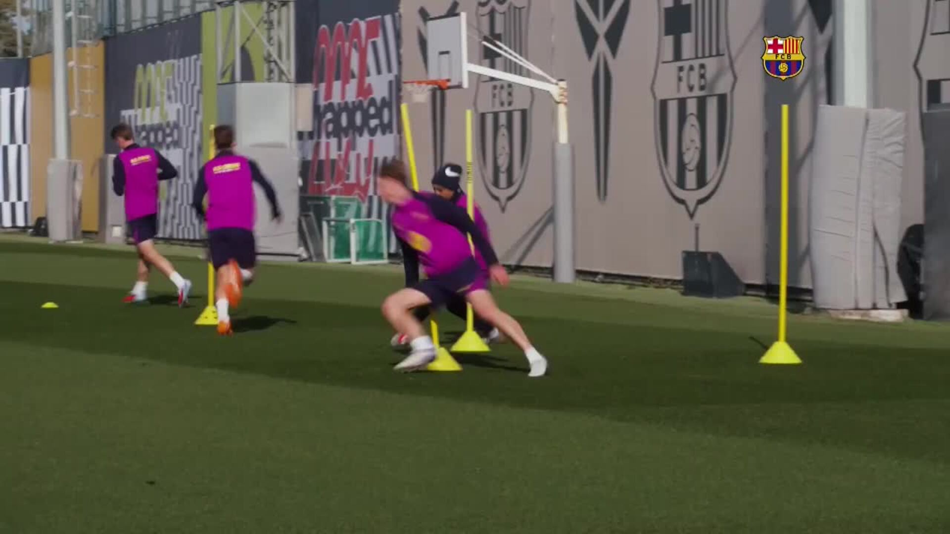 Sesión de entrenamiento de recuperación del Barça tras el triunfo contra el Betis
