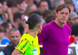 La tensión de Almeyda con el árbitro y la asistente Guadalupe Porras: «Me dijo que le estaban faltando el respeto»