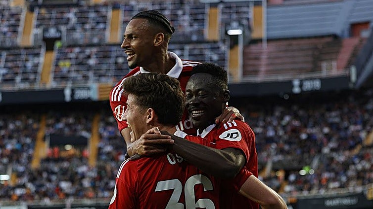 Akor y Oso, las dos caras de la moneda