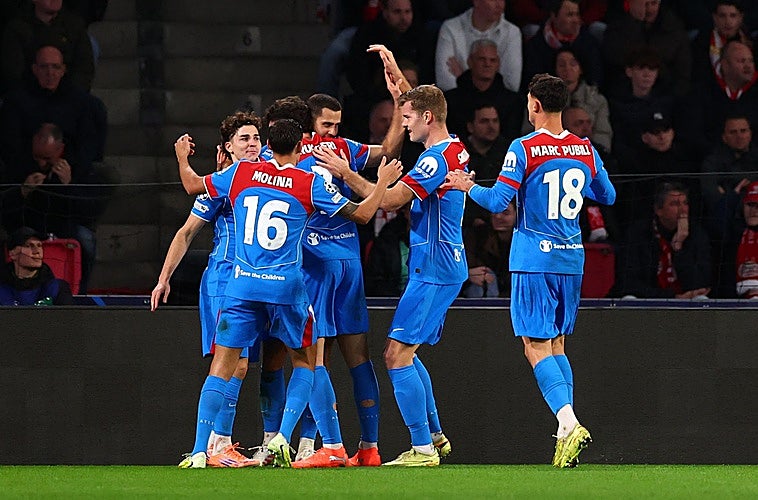 El Atlético al fin se siente poderoso lejos de casa