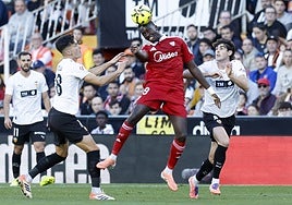 Akor Adams se ve obligado a cerrar los comentarios en su cuenta de Instagram por amenazas e insultos