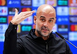 Guardiola, en esencia pura: «Le diría a Xabi que mee con la suya; y como no meará colonia, le irá bien»