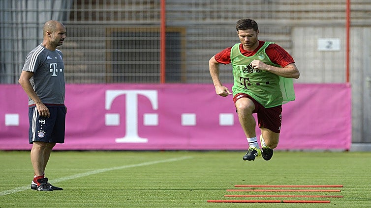 La intrahistoria de la primera vez que Xabi Alonso se fue del Real Madrid