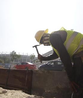 Imagem Secundária 2. Obras dentro e fora do Estádio Azteca.