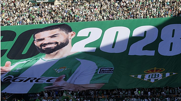 Moment Isco renewal announced ahead of Betis-Girona
