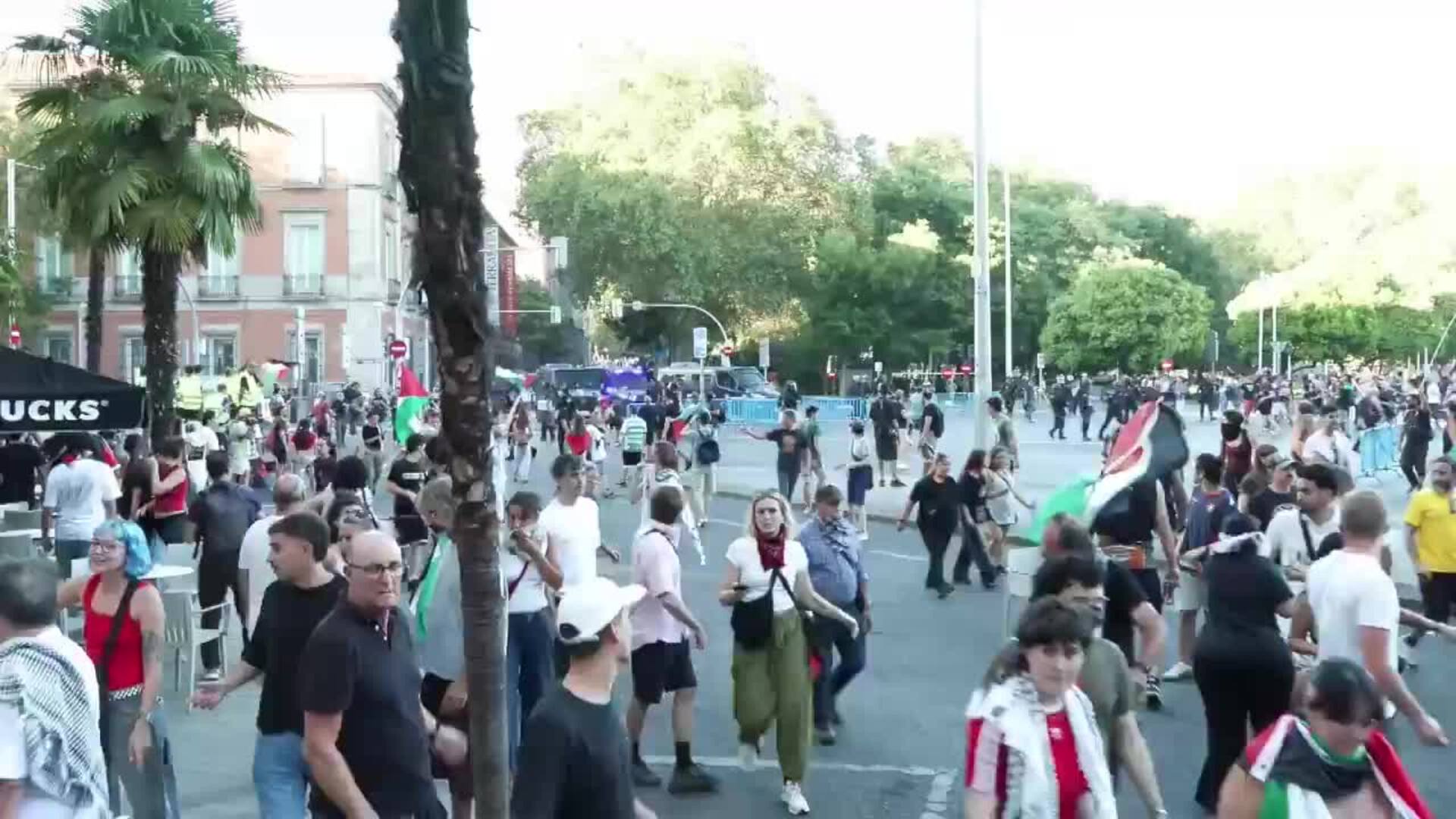 Los incidentes en el final de La Vuelta a España dejan 22 policías heridos y dos detenidos