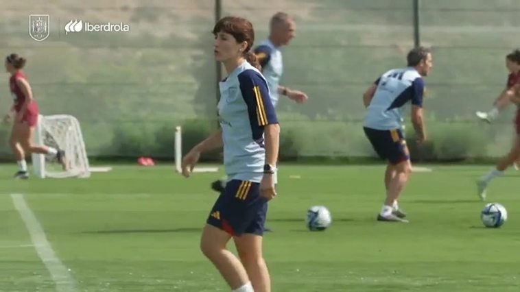 La selección femenina de fútbol sigue con su preparación el stage de Benidorm de cara al Mundial