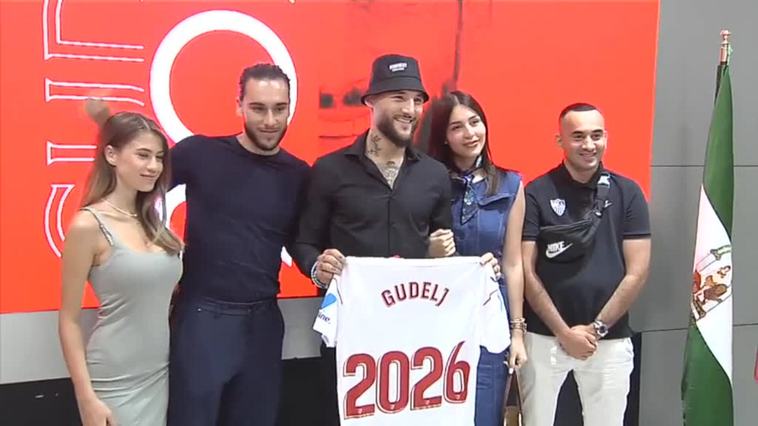 El Sevilla renueva a Nemanja Gudelj hasta junio de 2026