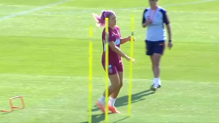 La selección española femenina entrena en Las Rozas a punto de viajar al Mundial de Australia y Nueva Zelanda