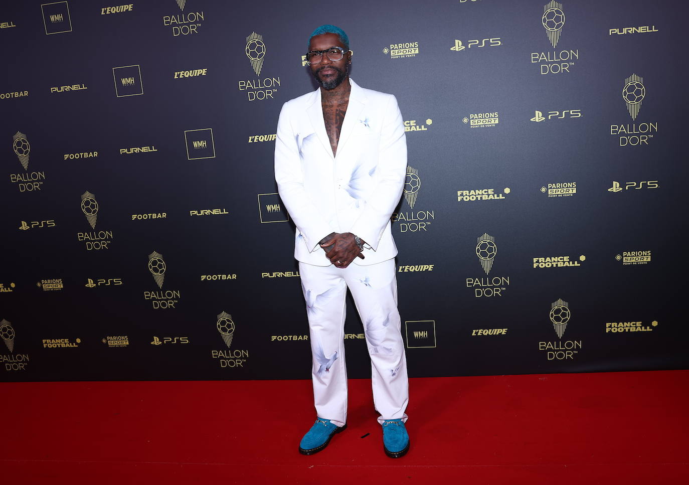 El exjugador Djibril Cisse, antes del comienzo de la gala del Balón de Oro 2023. 