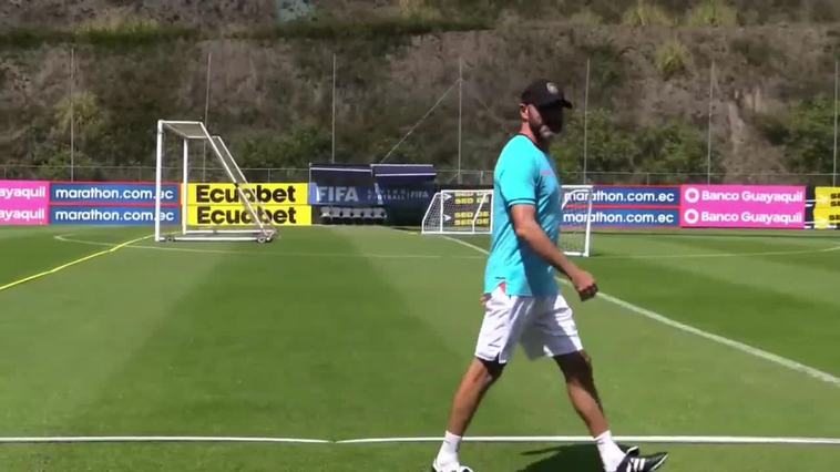 Jugadores de Ecuador resaltan la armonía del equipo previo al choque con Chile