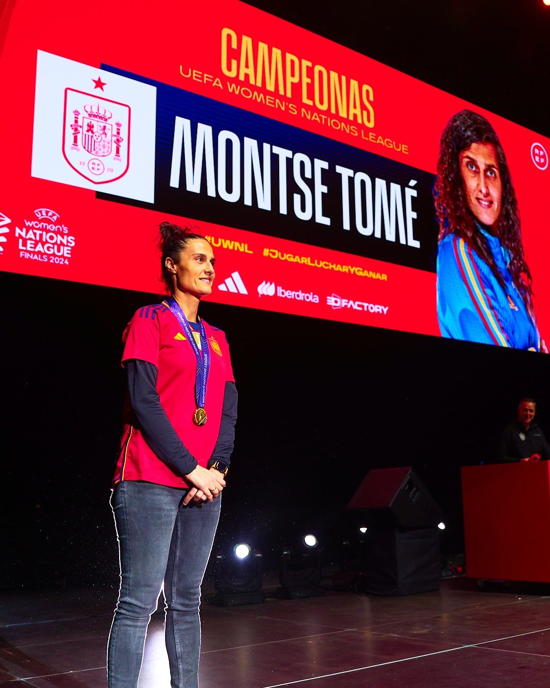 La celebración de la selección española femenina de fútbol tras ganar la Nations Leage, en imágenes