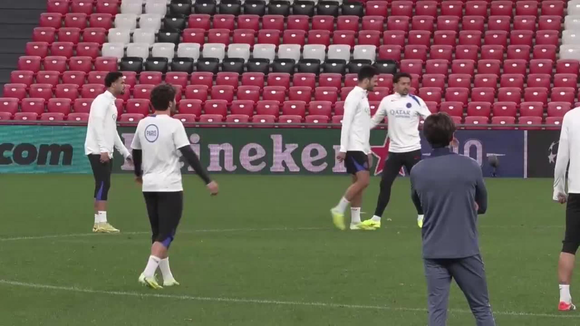 El PSG de Luis Enrique entrena en San Mamés