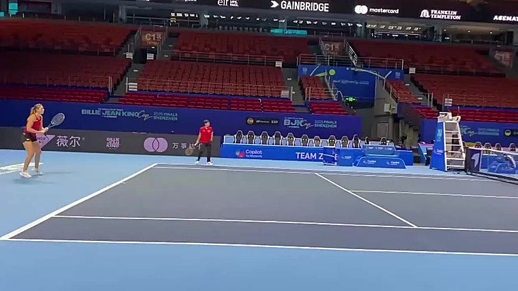 Imágenes del entrenamiento de Paula Badosa previo a su encuentro