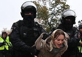 Los sabios españoles del alzhéimer denuncian: «La UE deja atrás a los pacientes»