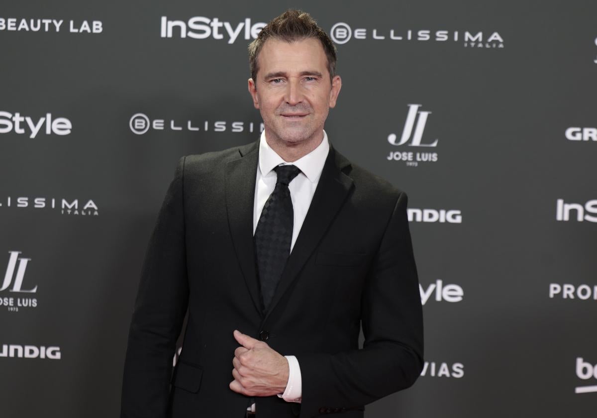 Quién es Fernando Gil: la carrera que dejó para ser actor, su pareja y su altura