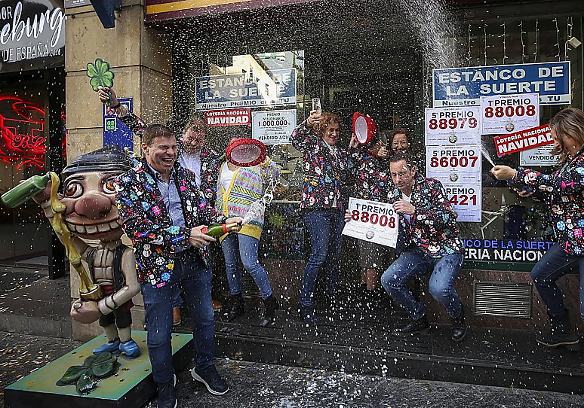 Por qué jugamos a la Lotería de la Navidad si sabemos que no nos va a tocar