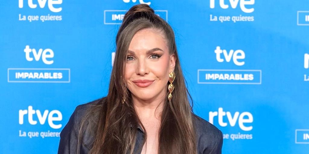 La vida personal de Inés Hernand: una infancia traumática y el trabajo que dejó para dedicarse a la comunicación