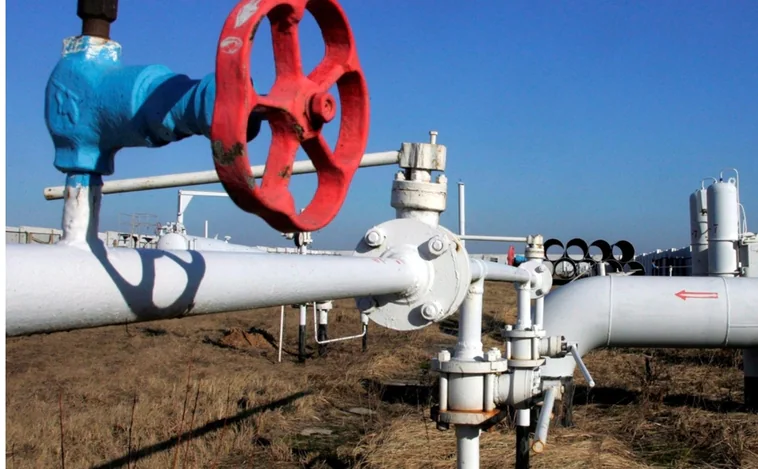 España redujo en junio las importaciones de gas de Argelia en plena crisis y aumentó las de Rusia