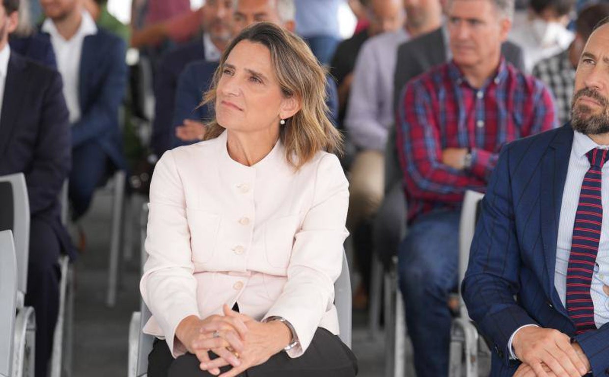 Teresa Ribera durante la inauguración de la plataforma eólica marina flotante DemoSATH en Bilbao