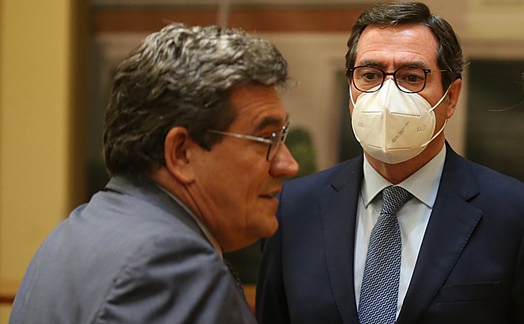 Moncloa ultima el decreto para la reforma de autónomos tras el visto bueno de la CEOE