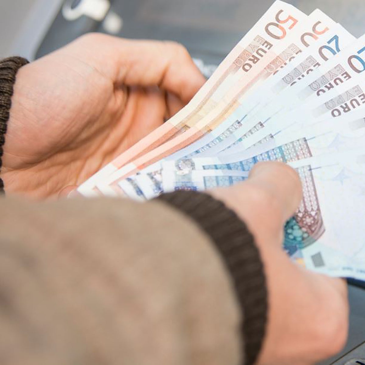 La cantidad máxima de dinero en efectivo que puedes llevar por la calle sin ser detenido