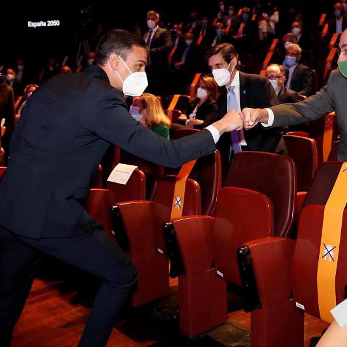 Sánchez blinda su ofensiva fiscal sobre los bancos y las eléctricas