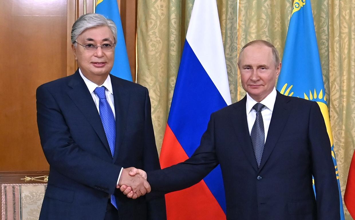 El presidente de Kazajistán, Tokayev, visita a Putin