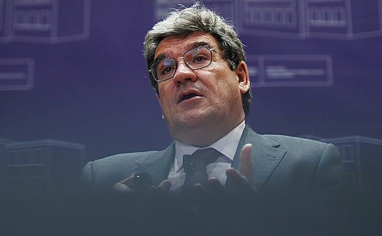 Escrivá subirá la cotización a los sueldos altos dos veces al año: una con el IPC y otra por el destope pactado con la UE