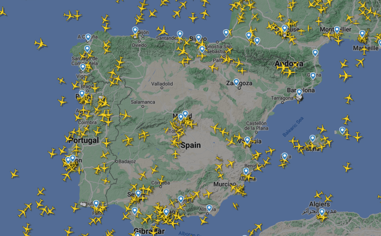 Reabierto el tráfico aéreo en España tras el cierre causado por un cohete chino sin control