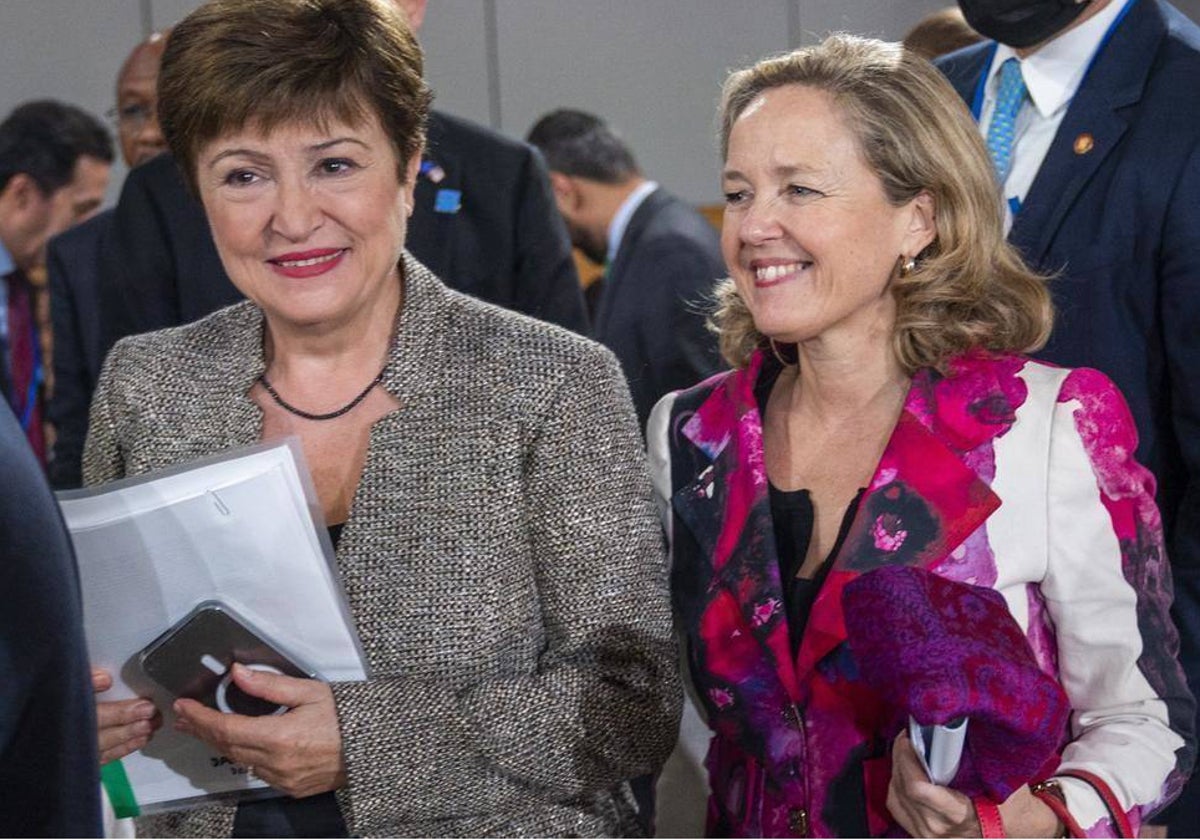 La directora gerente del FMI, Kristalina  Georgieva, y la vicepresidenta Nadia Calviño