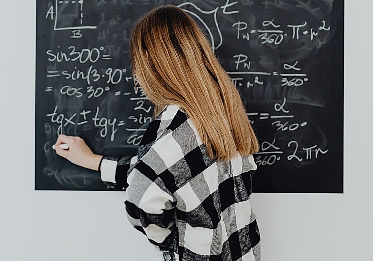 El Gobierno subvencionará hasta 20 tipos de contratación en 2023 para sostener la creación de empleo