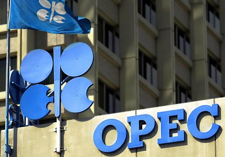 La OPEP mantiene el tijeretazo de dos millones de barriles de petróleo diarios hasta finales de 2023
