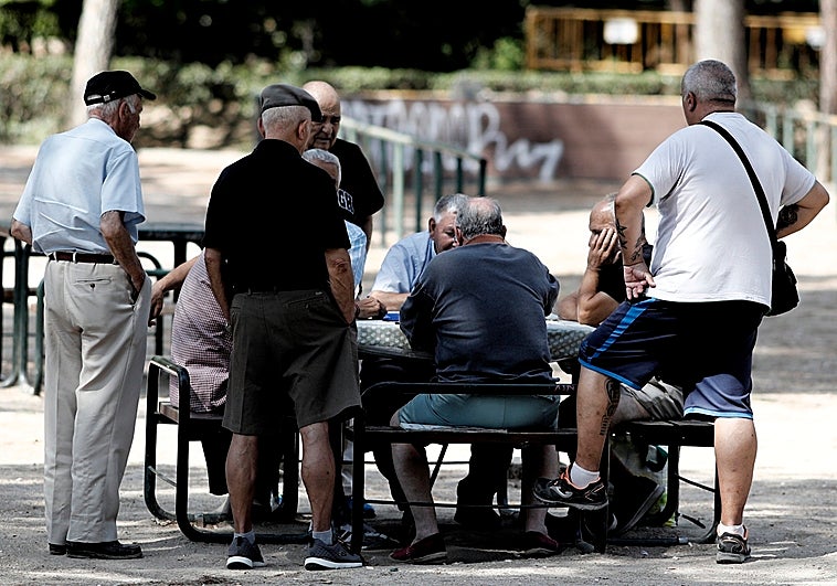 La jubilación anticipada le sale 'gratis' a más de 90.000 pensionistas en 2022 por la subida con el IPC