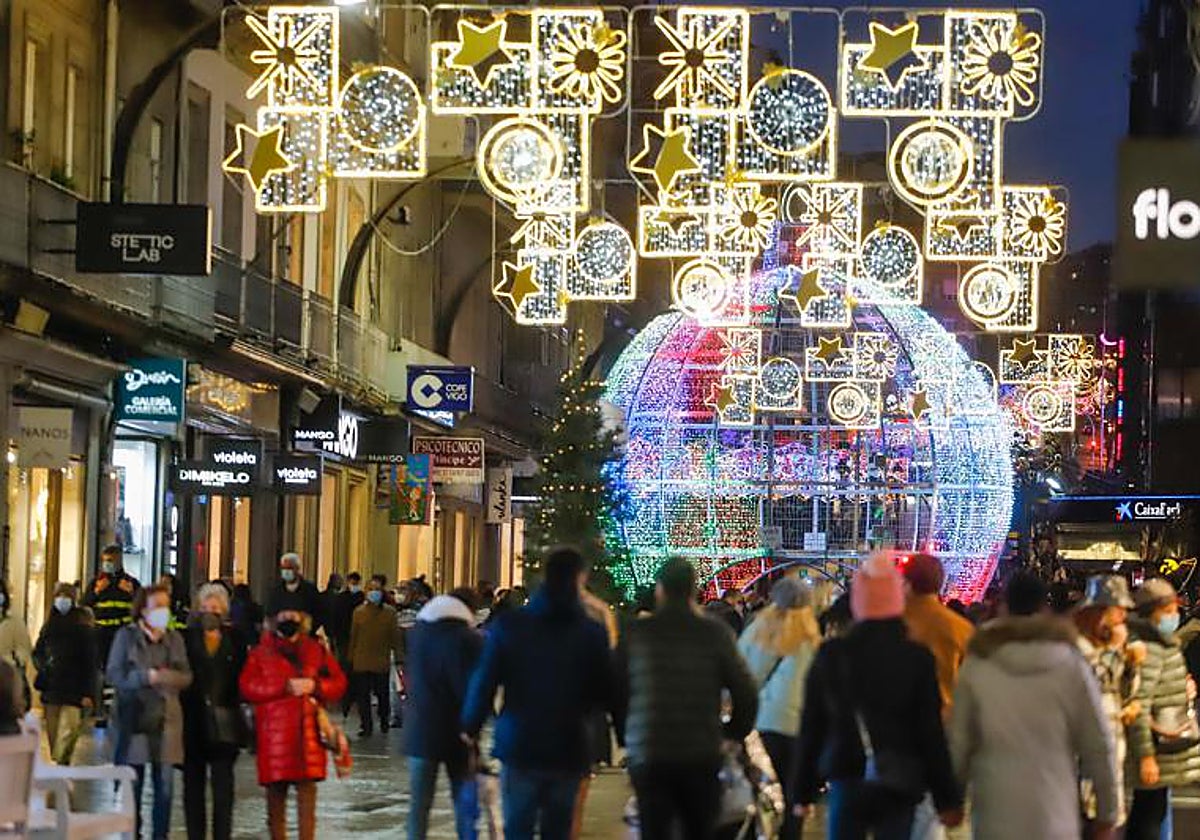 Una calle comercial de Vigo, en Navidad