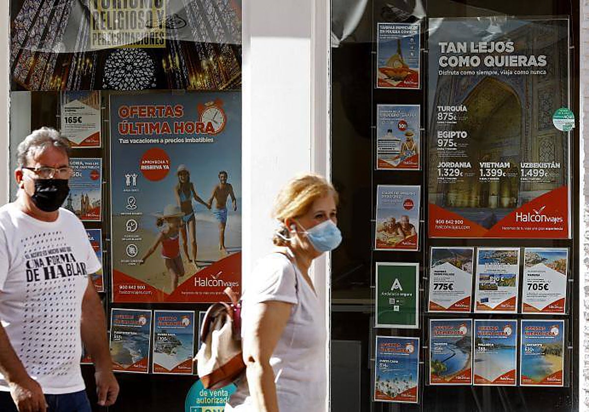 Interior hace caso omiso a las agencias de viajes y obligará al sector a aportar los datos de sus clientes