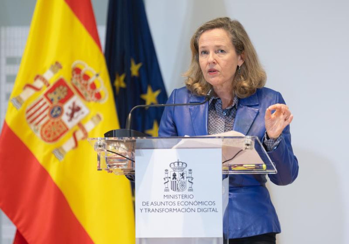 La vicepresidenta Nadia Calviño, ayer en una rueda de prensa