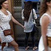 Comisiones 'sorpresa': los gastos que el banco te cobra sin que te lo esperes