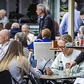 Quién gana y quién pierde con una subida del salario mínimo hasta rozar los 1.080 euros